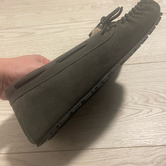 Sperry Women’s Charcoal Gray Suede Moccasin Top Slider Slip Ons, size 9 - Picture 5 of 11